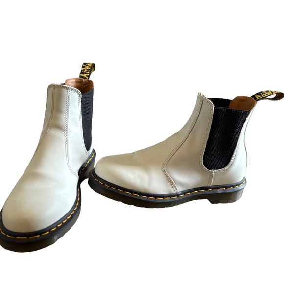 Dr. Martens Shoes - Dr Martens 2976 White Leather Chelsea Boots